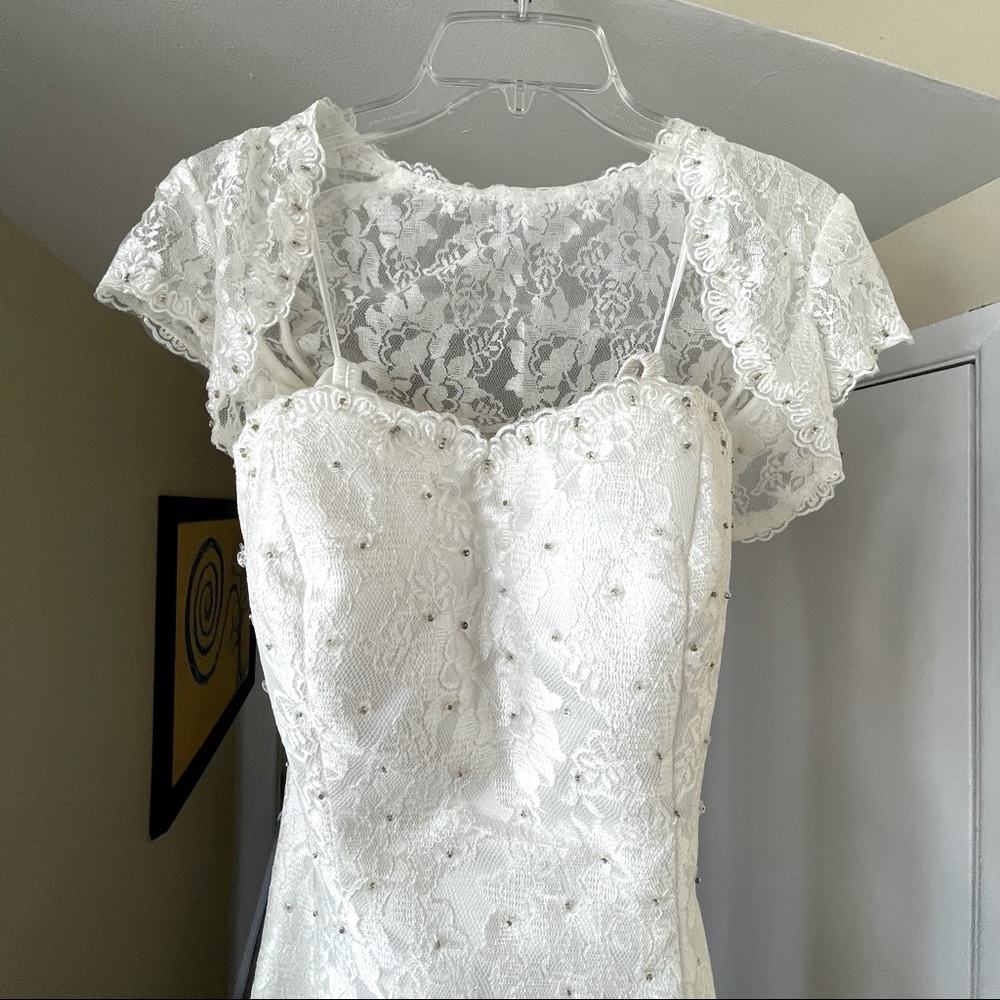 White Strapless Wedding Dress w/ Garment Bag